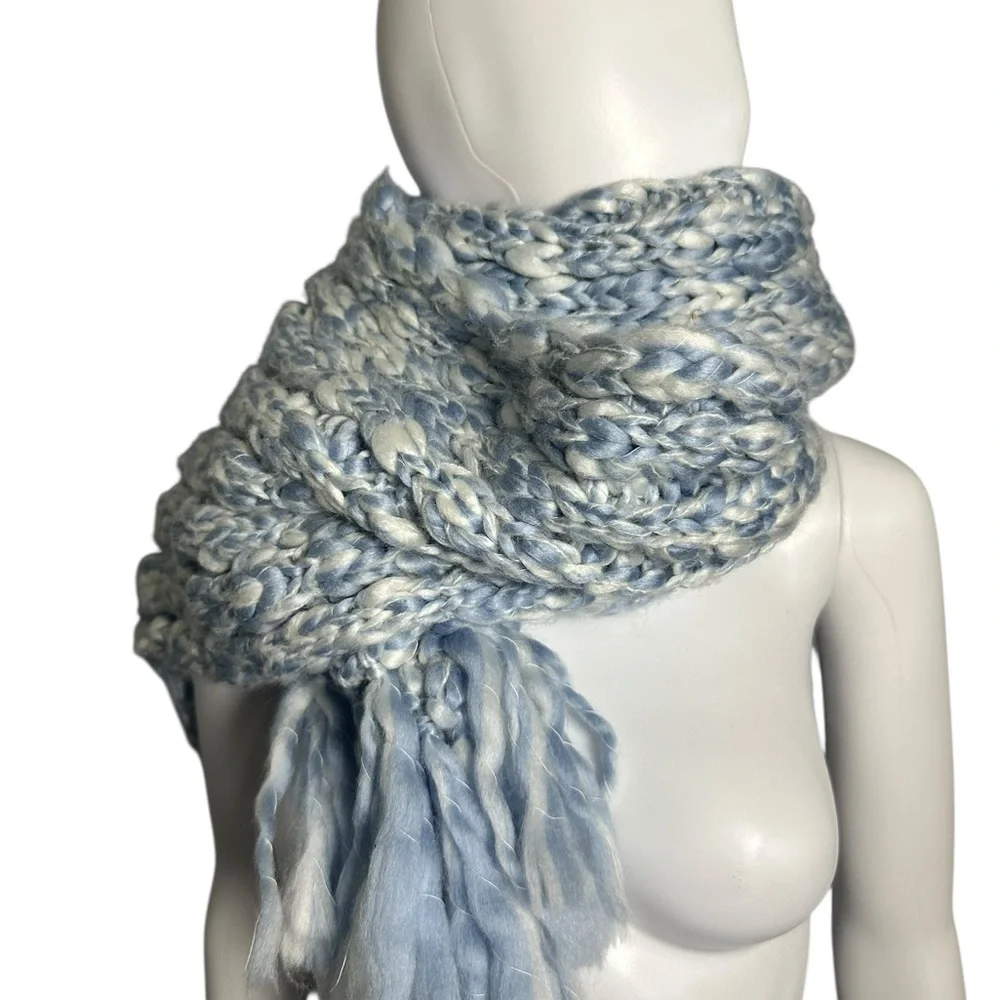GAP Blue and White Knit Cable Scarf Fringe Large Wrap New